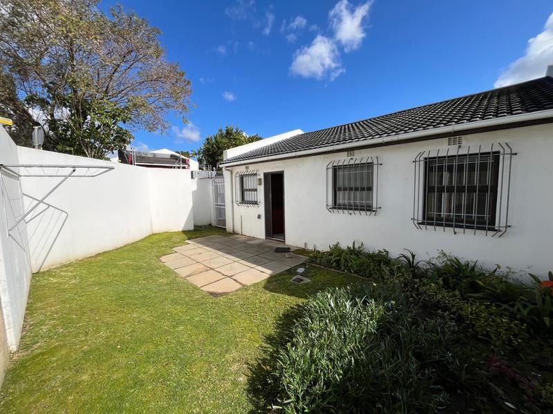 To Let 2 Bedroom Property for Rent in Protea Valley Western Cape